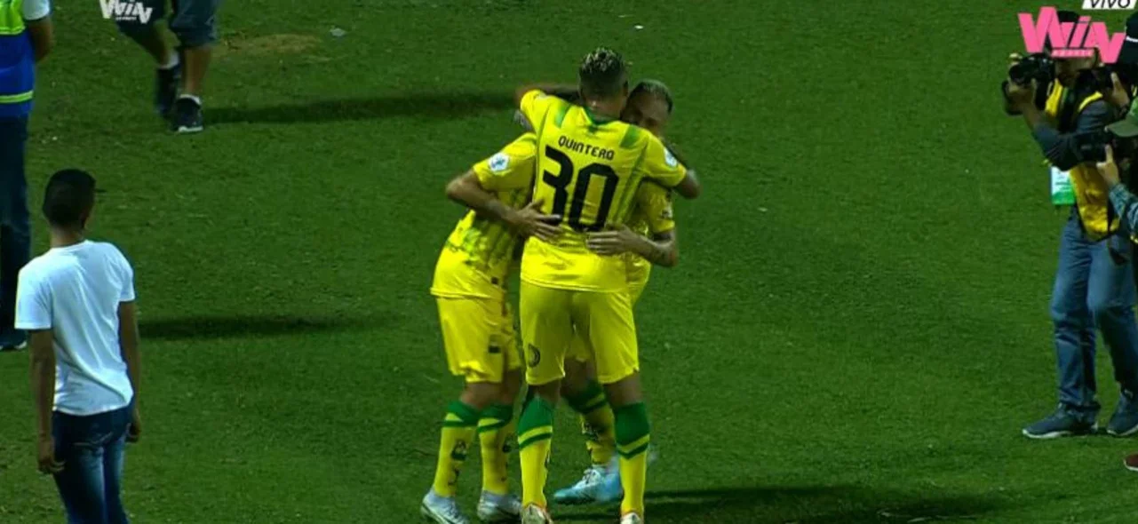 Bucaramanga goleó a un Jaguares que sigue comprometido en el descenso