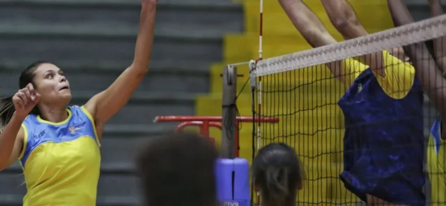 Colombia debutó en el Preolímpico de Voleibol con contundente triunfo sobre Venezuela