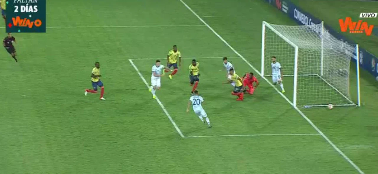 Colombia vs. Argentina | La 'albiceleste' arrancó con todo y estrelló el balón en el palo