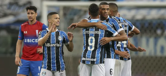 Copa Libertadores | Gremio venció a U. Católica y puso un pie en octavos
