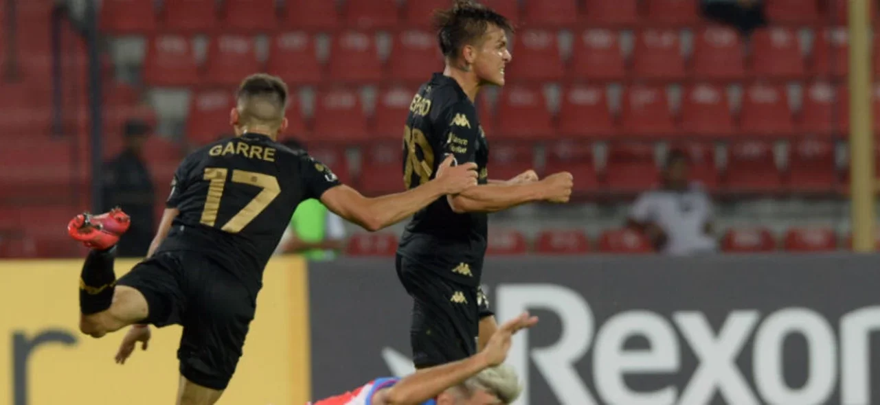 Copa Libertadores | Racing remontó a domicilio frente a Estudiantes de Mérida