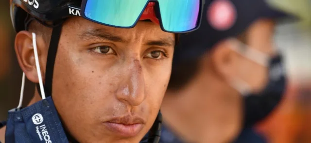 Egan Bernal se retira del Tour de Francia por dolor en espalda y piernas