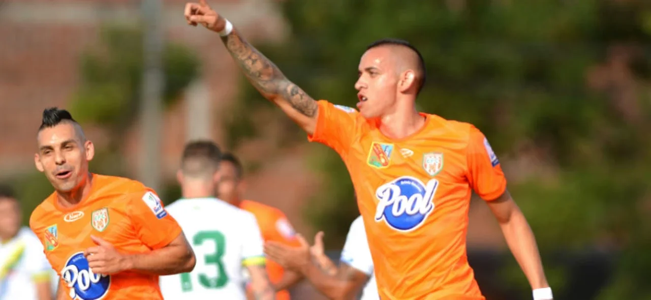 Envigado no perdonó, fue contundente en casa y goleó a Bucaramanga