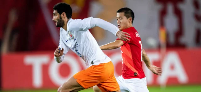 Fellaini también dio positivo por coronavirus y afirmó estar en tratamiento