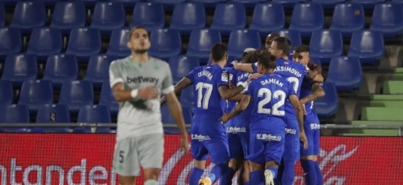 Getafe, con el ‘cucho’ Hernández, goleó a Betis y se mantuvo en la parte alta