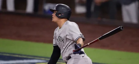 'Gio' Urshela brilló a la defensiva en triunfo de Yankees en Serie Divisional