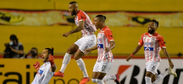 Junior superó a Barcelona y revivió en la Copa Libertadores