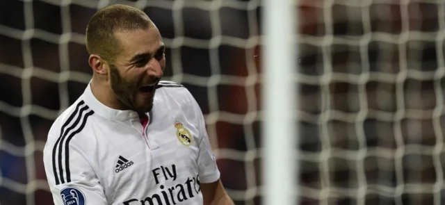 Karim Benzema celebró su gol 250 con la camiseta de Real Madrid