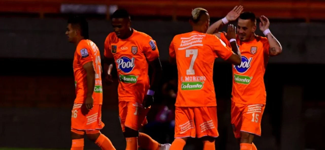 Liga BetPlay | Envigado se hizo fuerte en casa y derrotó a Junior