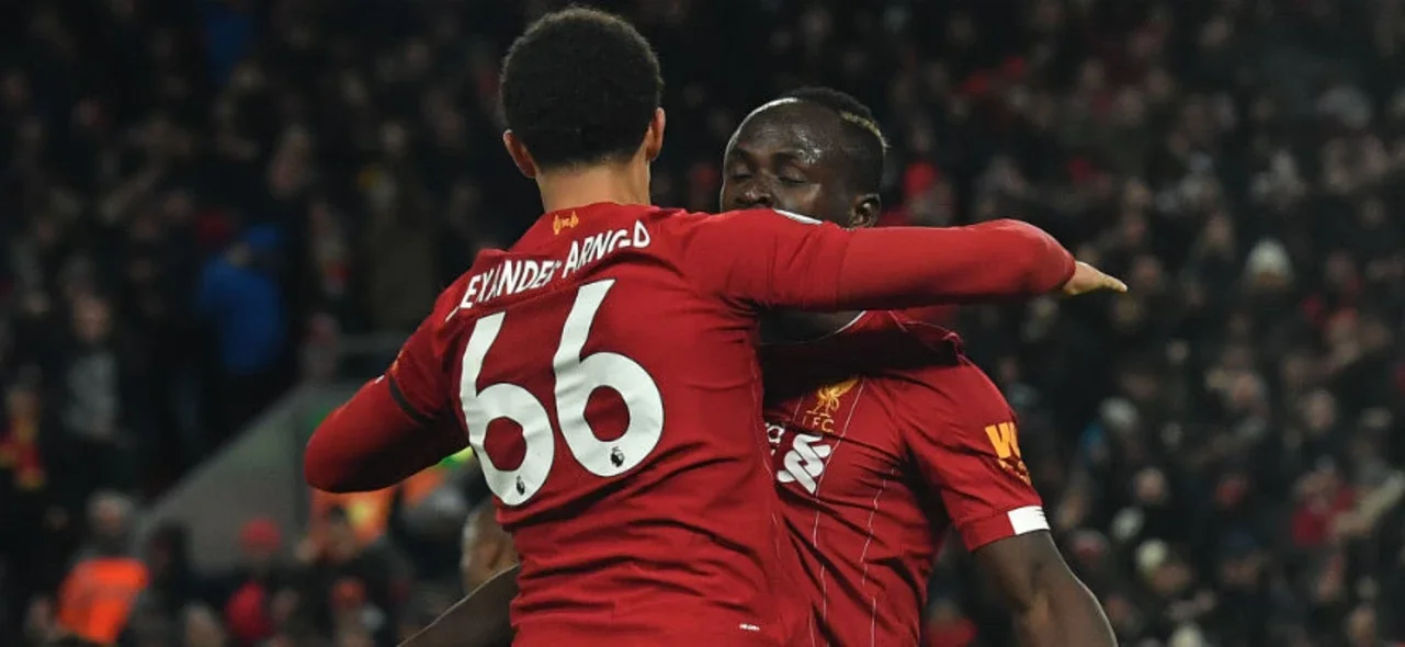Liverpool remontó y mantiene intacto su sueño por coronarse en la Premier League