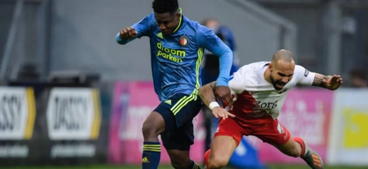 Luis Sinisterra: El fútbol europeo me ha convertido en un jugador más completo