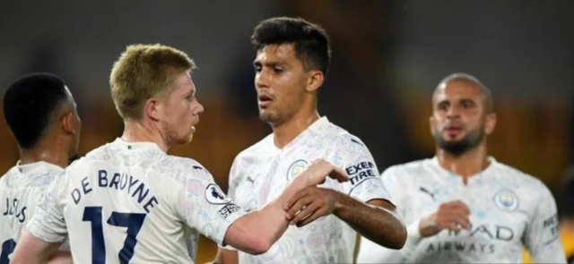 Manchester City debutó en la Premier League con victoria ante Wolves
