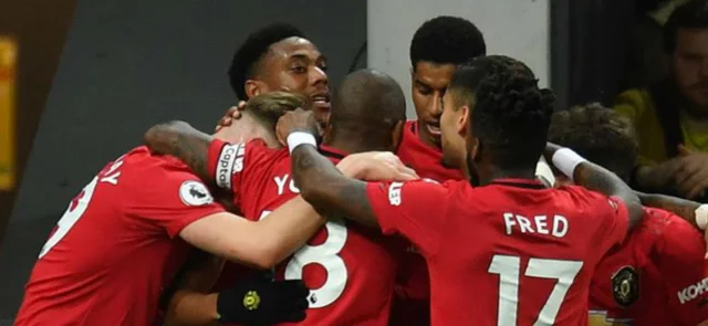 Manchester City y Manchester United, protagonizan el clásico en la Capital One Cup