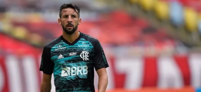 Mauricio Isla da negativo para COVID 19 y podrá estar frente a Colombia