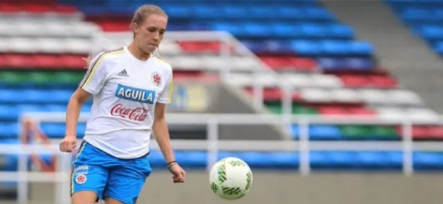 Nicole Regnier: Quiero volver a la Selección, no hay nada más lindo que hacer un gol allí