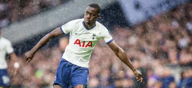 Premier League | Arsenal ganó y Tottenham, con Davinson Sánchez, empató