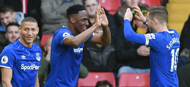 Premier League | Mina marcó doblete; Liverpool dio un paso más hacia el título