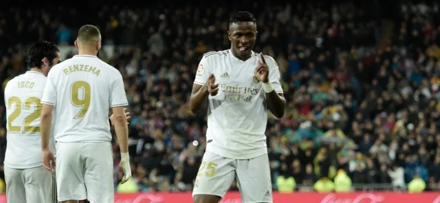 Real Madrid derrotó a Barcelona en el clásico y le arrebató el liderato