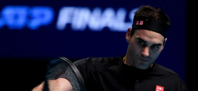 Roger Federer fue operado de la rodilla derecha y se perderá el Roland Garros