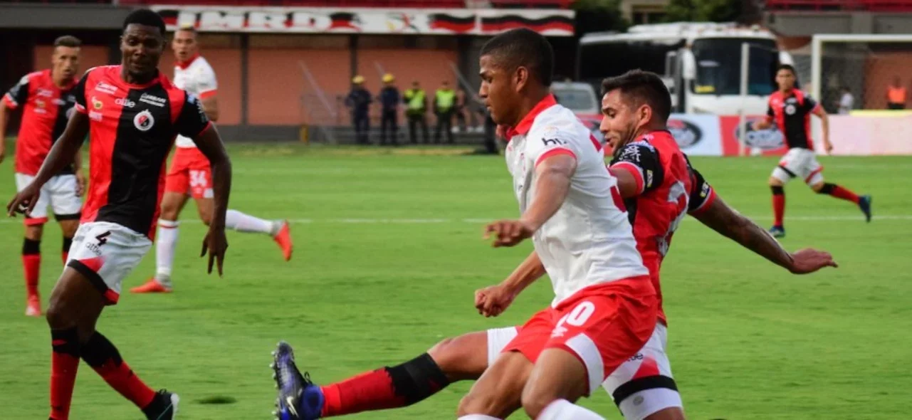 Santa Fe, a mantenerse en la lucha por el liderato en su visita a Cúcuta