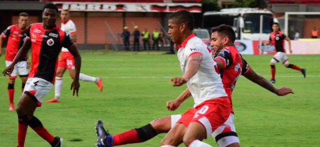 Santa Fe, a mantenerse en la lucha por el liderato en su visita a Cúcuta