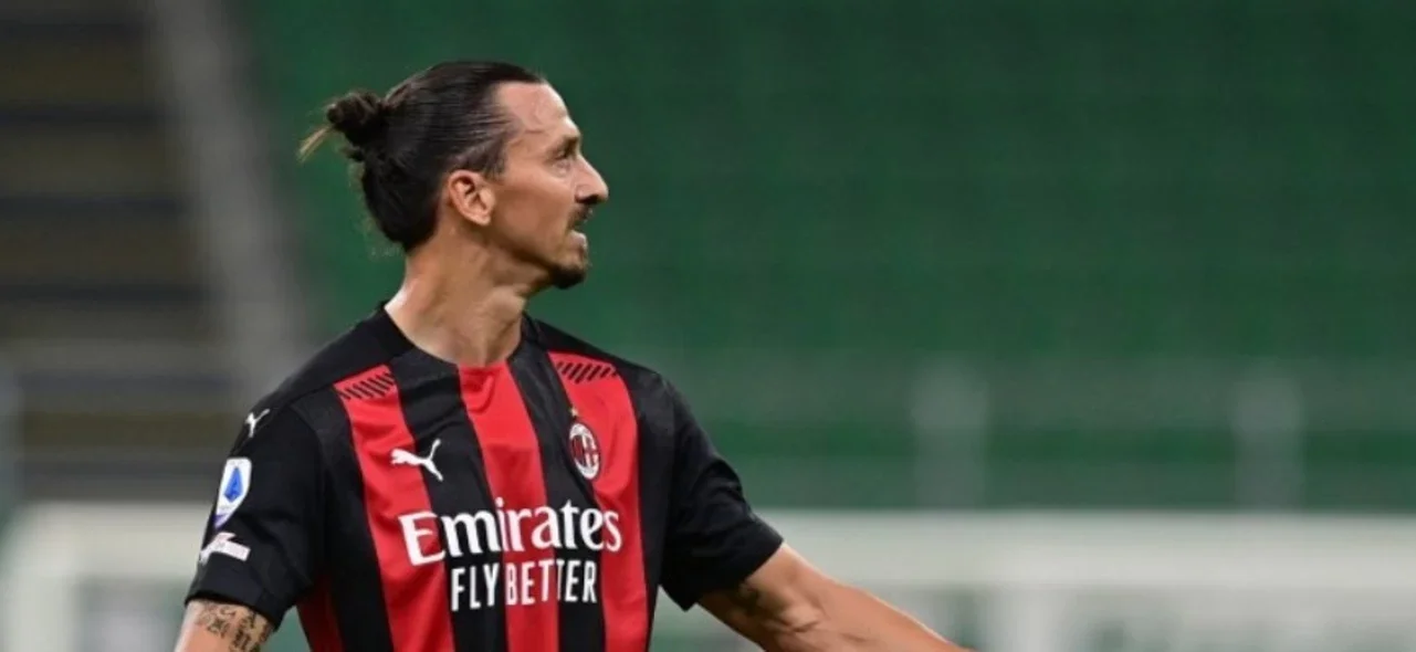 Zlatan Ibrahimovic sigue siendo positivo de COVID 19