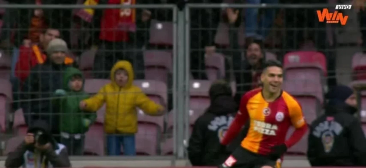 Así fue el gol de Falcao con el que Galatasary aumentó la cuenta frente a Denizlispor
