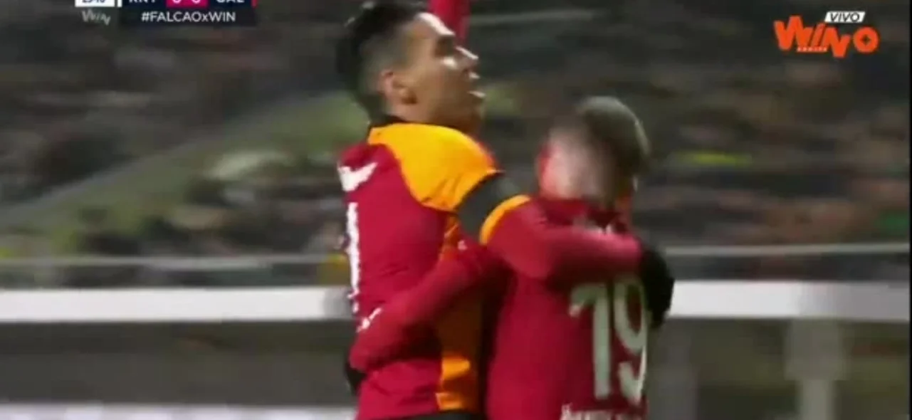 Falcao, con este golazo, abre el marcador para Galatasaray frente a Konyaspor