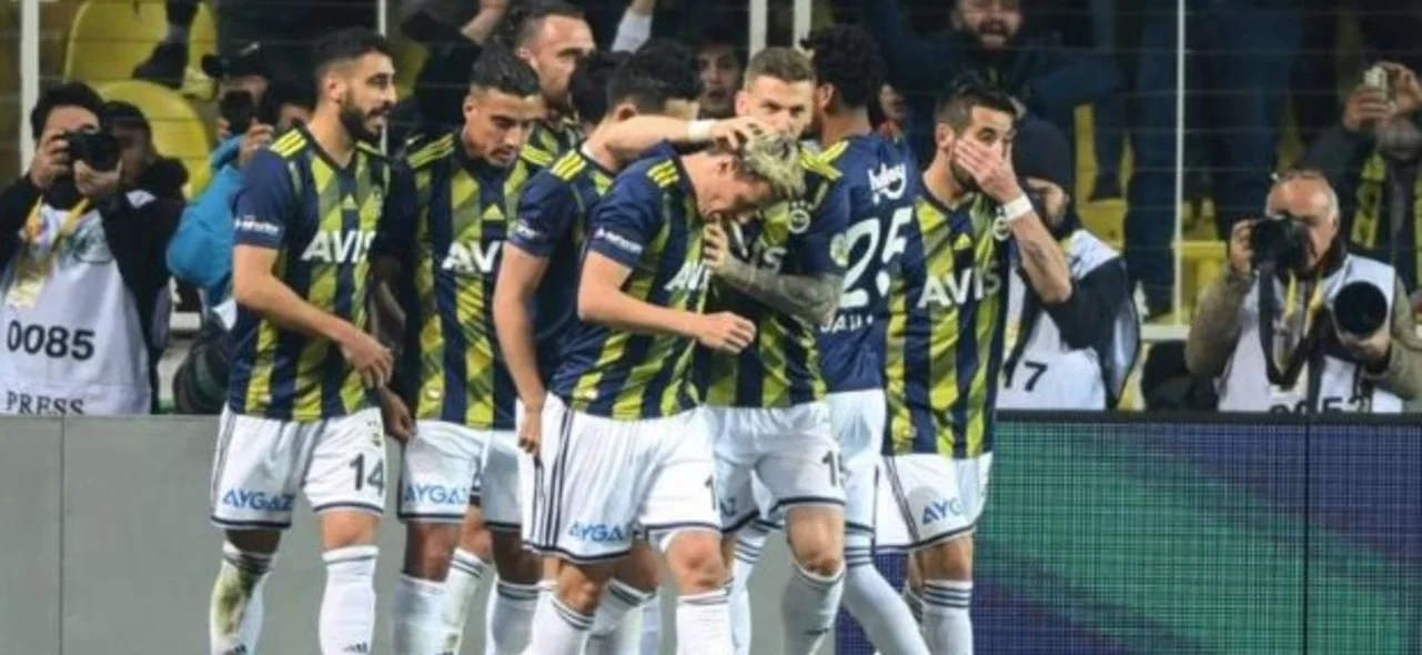 Observa aquí los goles del triunfo de Fenerbahce sobre Karagümrük