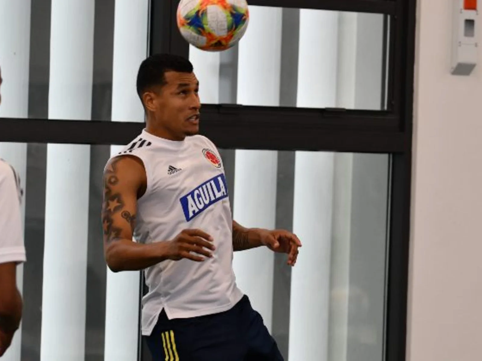 Jeison Murillo, con manejo del balón / FCF