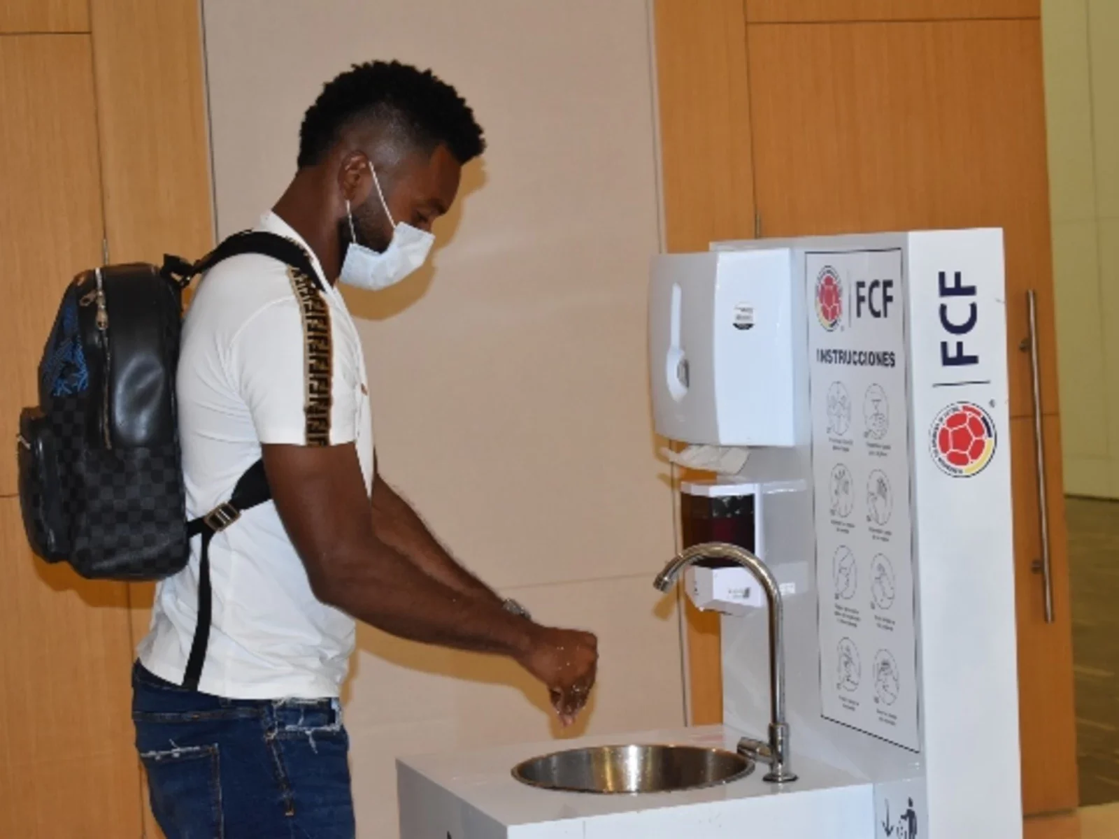 Borja, cumpliendo los protocolos de bioseguridad / FCF