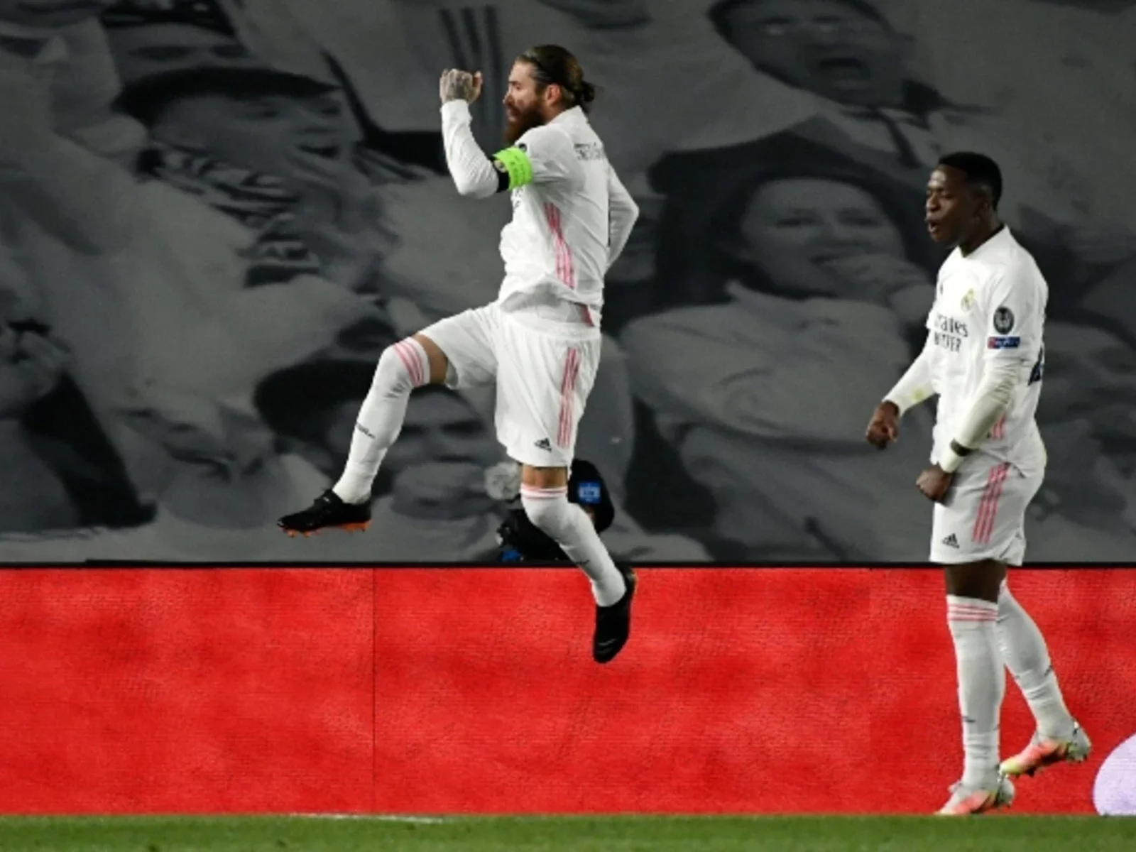 Sergio Ramos, de penal, celebró el segundo gol de Real Madrid. / Foto: AFP