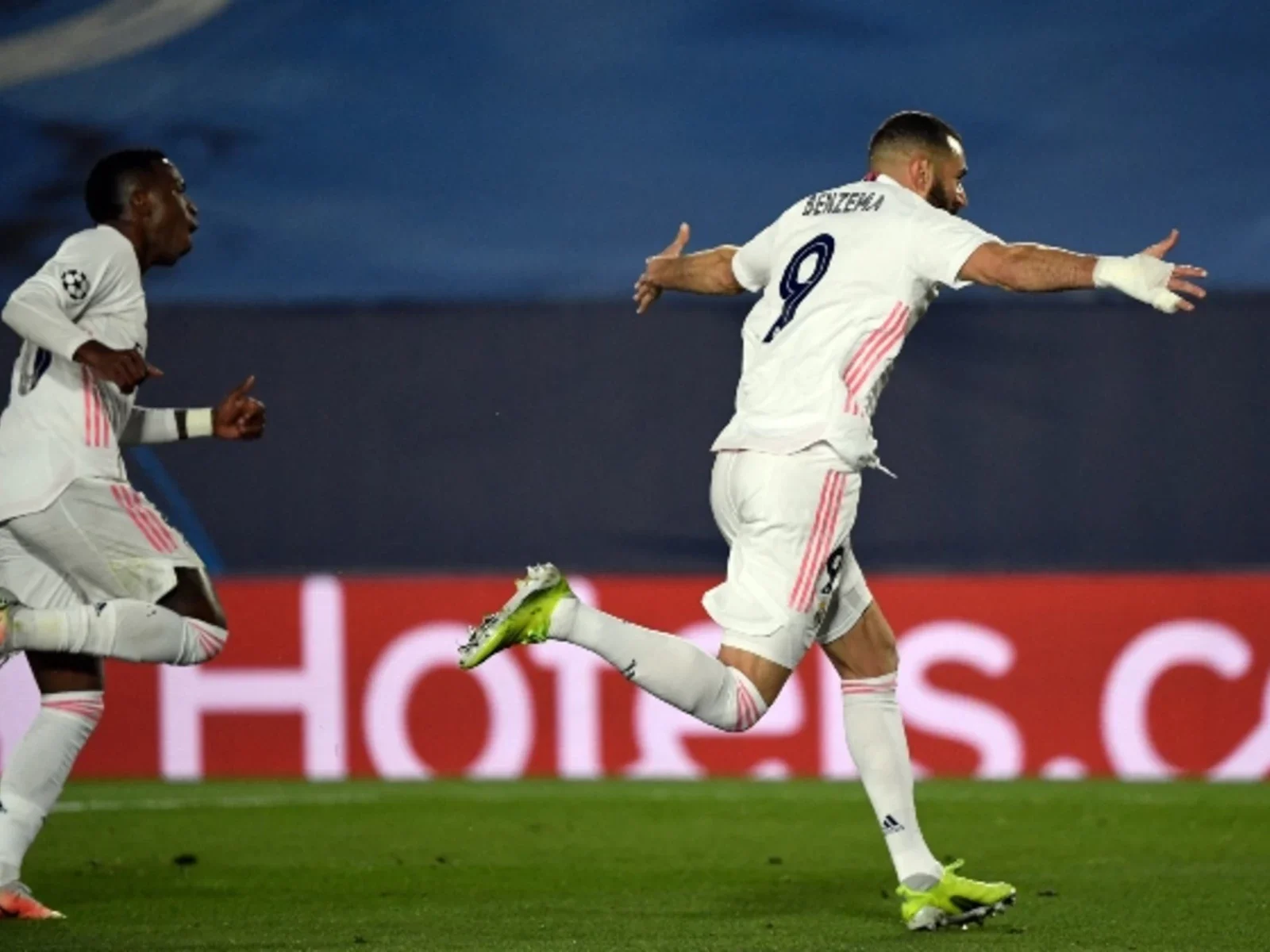 Benzema adelantó a Real Madrid. / Foto: AFP