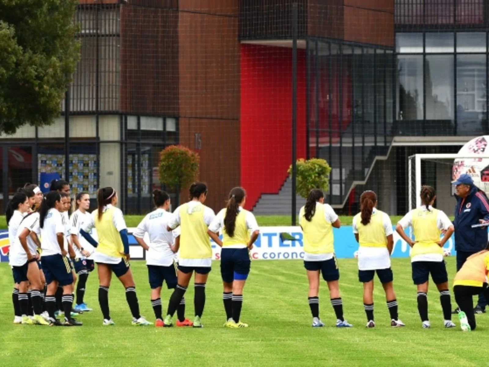 Segunda jornada de trabajo en el microciclo en Bogotá. / Foto: FCF