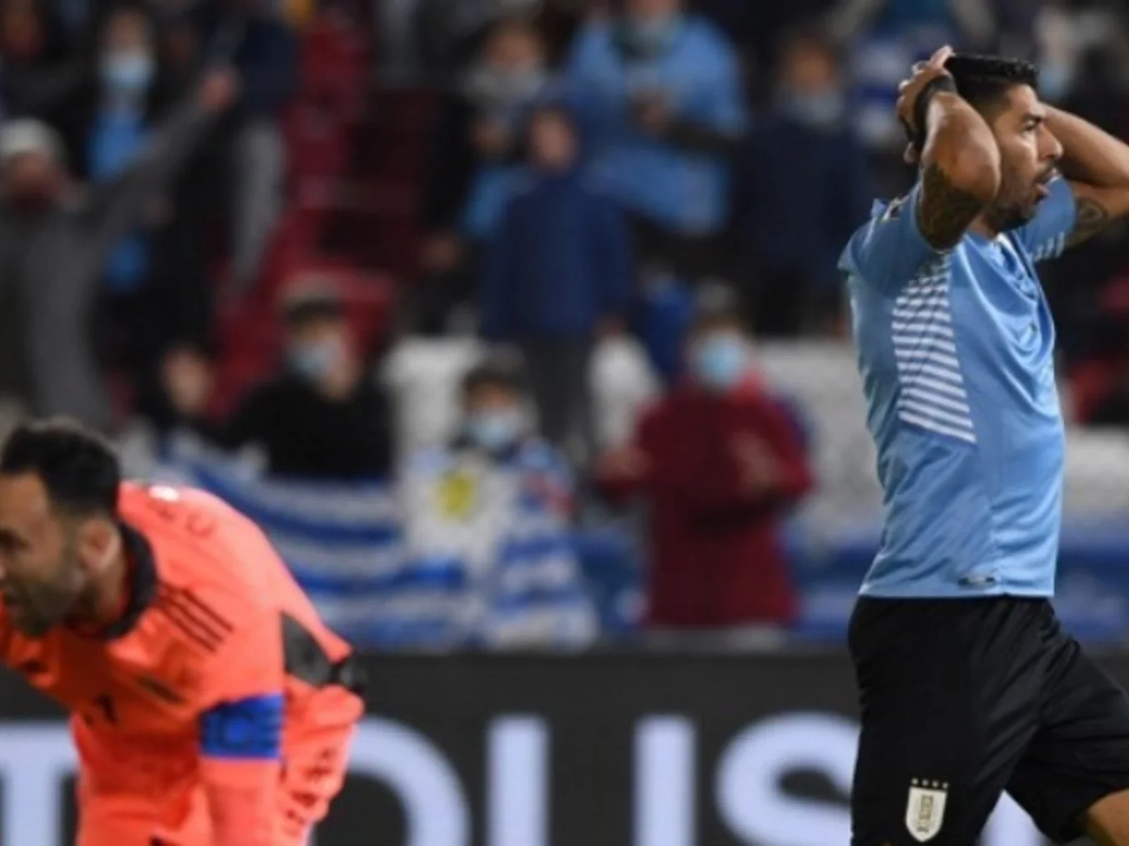 Ospina le ahogó el grito de gol a Suárez / AFP