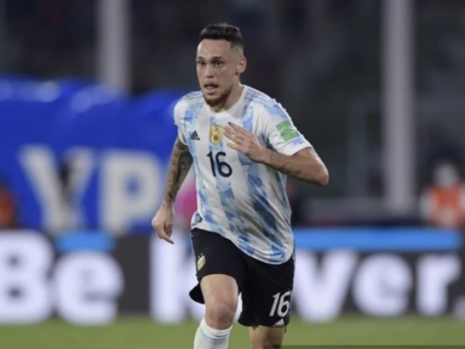 Lucas Ocampos jugó por zona izquierda / AFP
