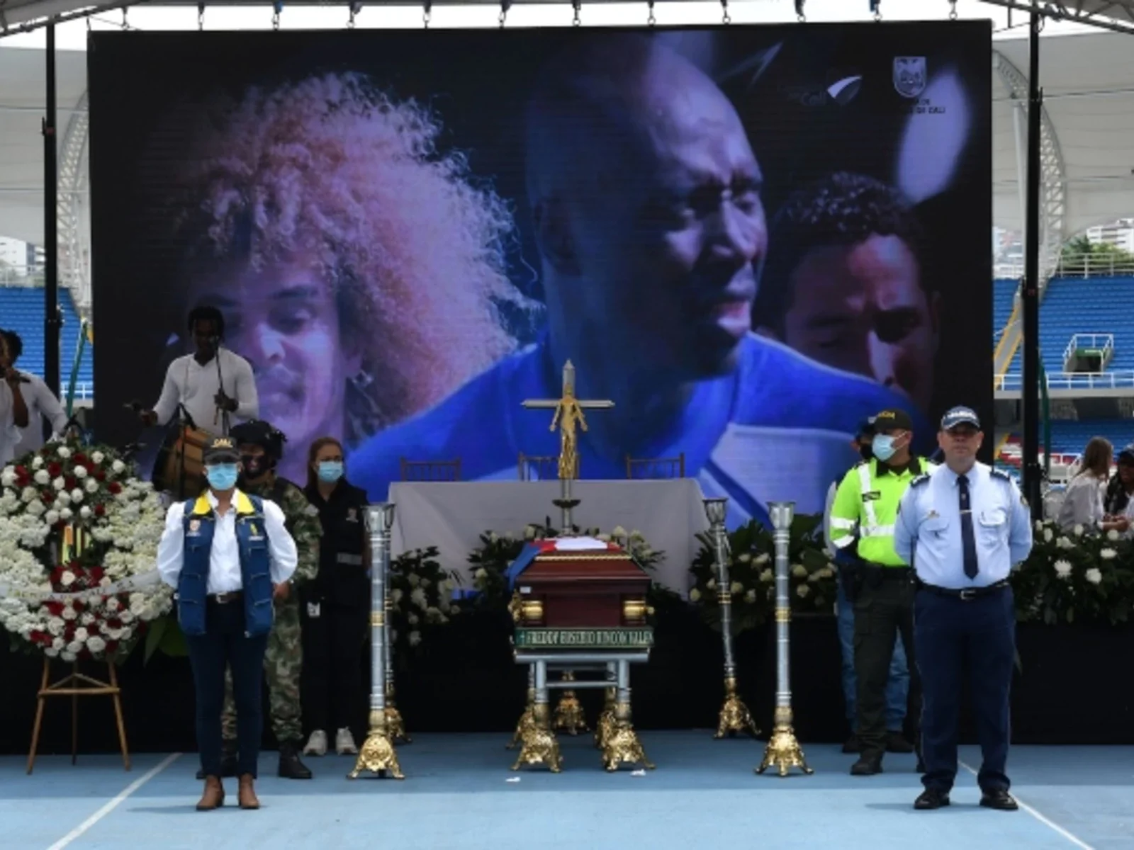 Sentido homenaje a Freddy Rincón en el Pascual Guerrero. / Foto: VizzorImage - Nelson Ríos