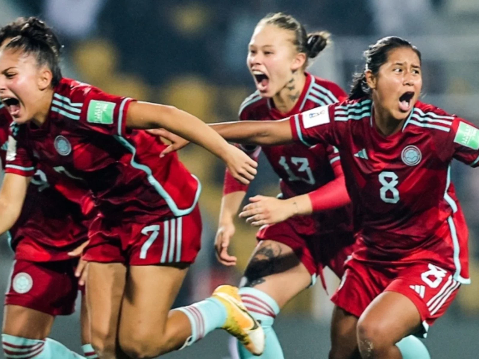 La 'tricolor' celebrando la ataja de Luisa Agudelo a la jugadora de Nigeria - Foto: FCF