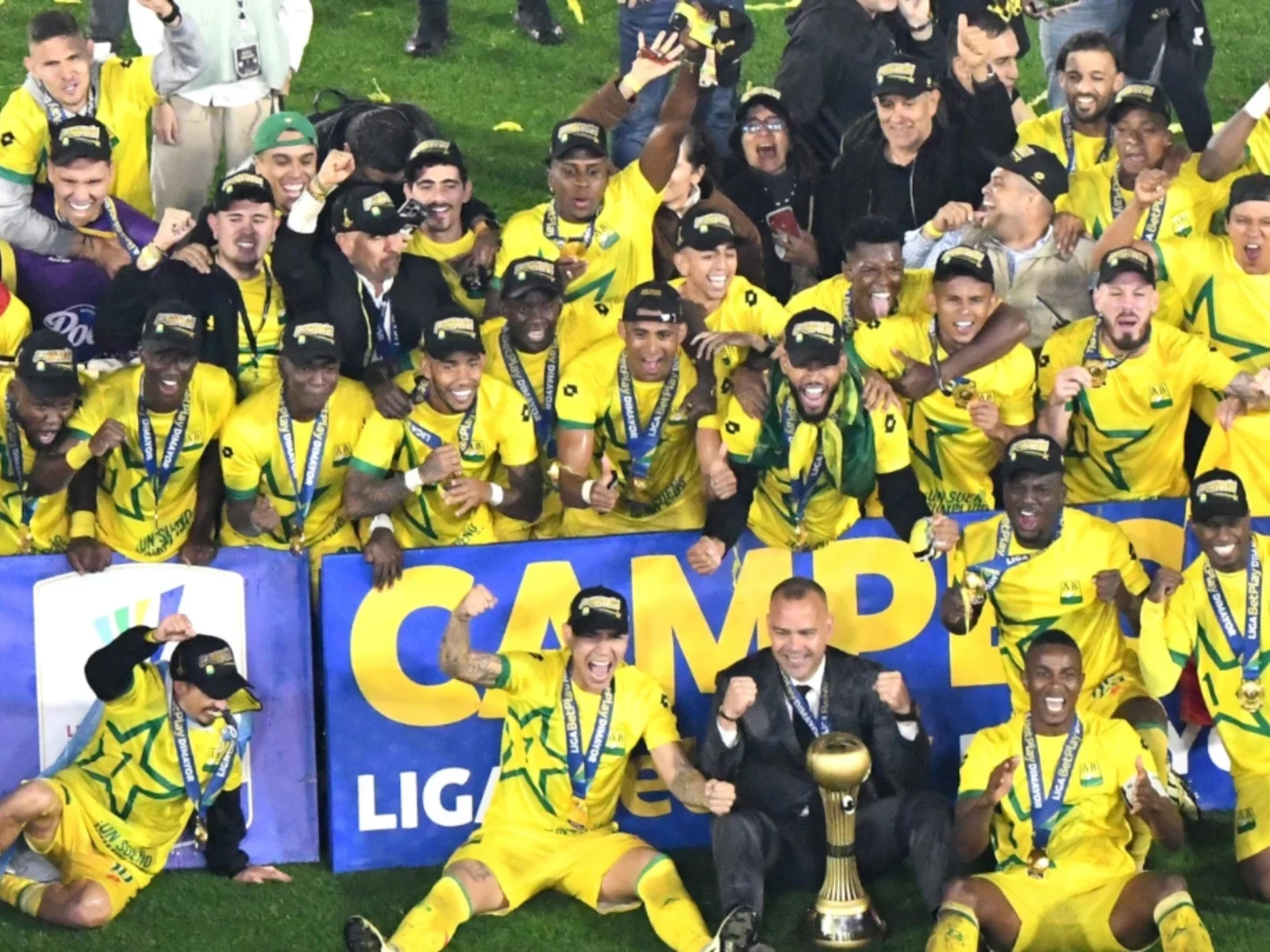 Bucaramanga salió campeón de su primera estrella en el FPC - VizzorImage