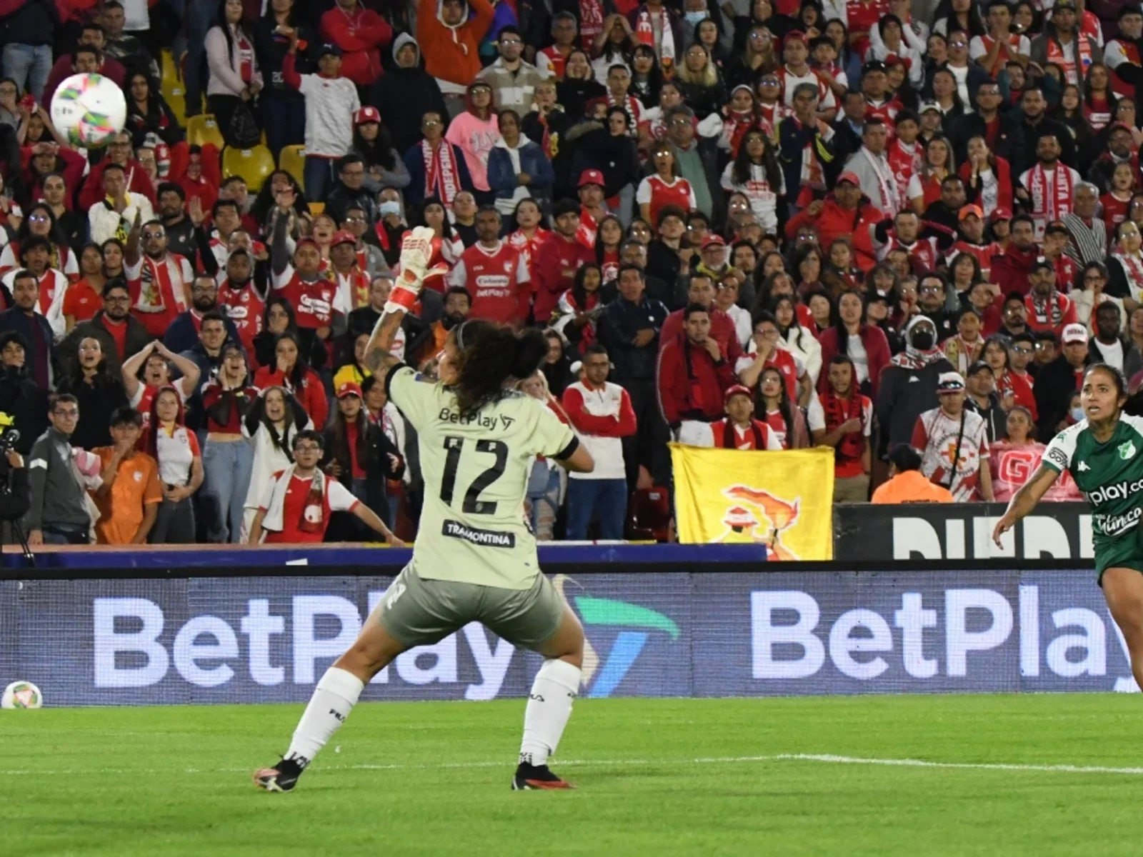 Segundo gol de Manuela Paví en la final - VizzorImage