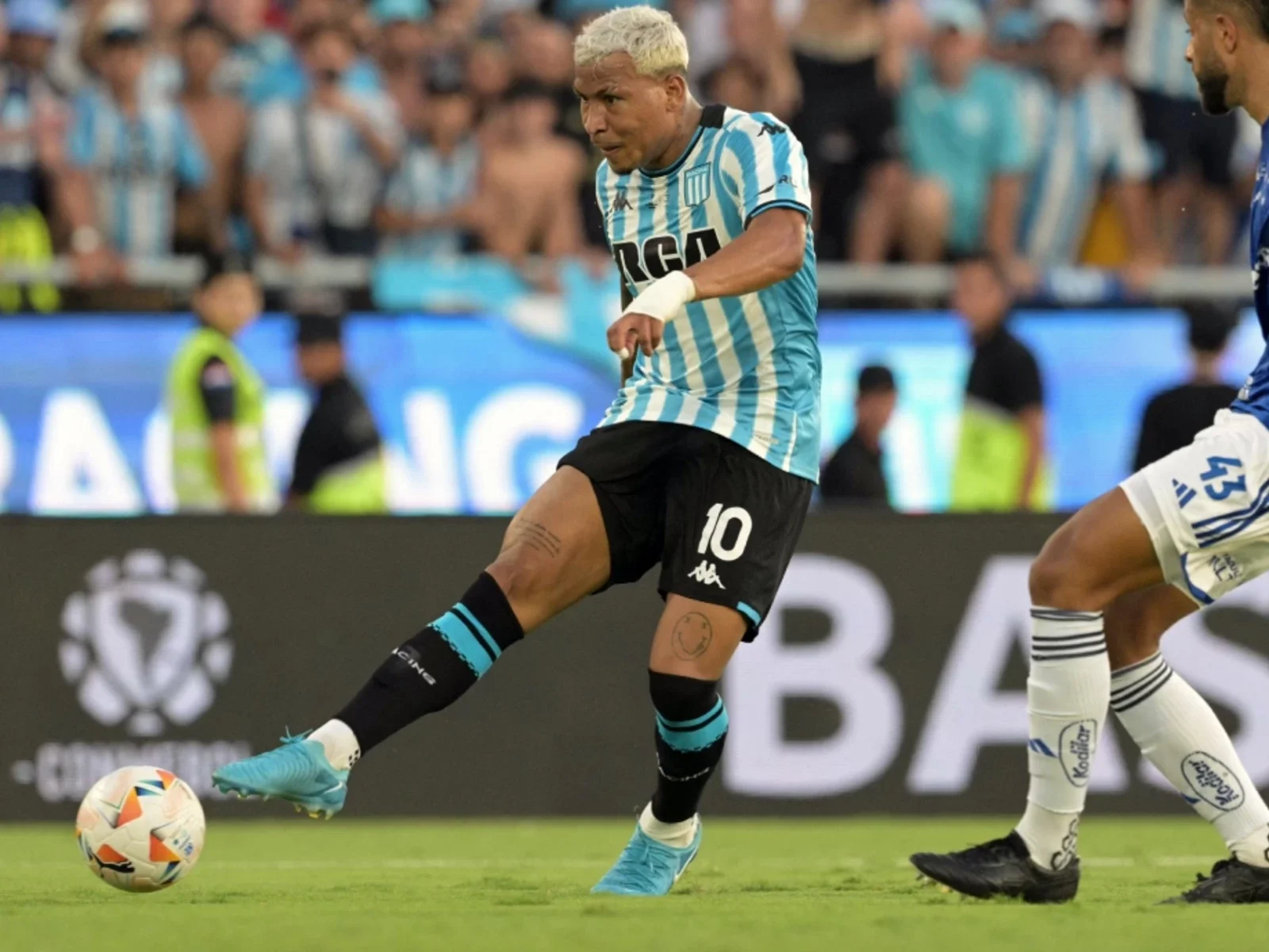 Roger Martínez sentenció la victoria de Racing en la Copa Sudamericana - AFP