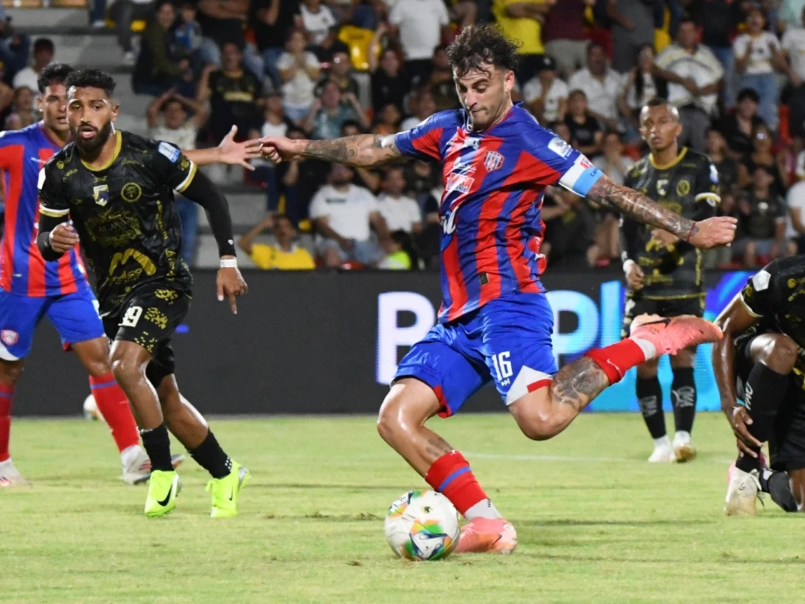 El marcador global de la final terminó 5 a 1 a favor de Unión Magdalena. / VizzorImage.