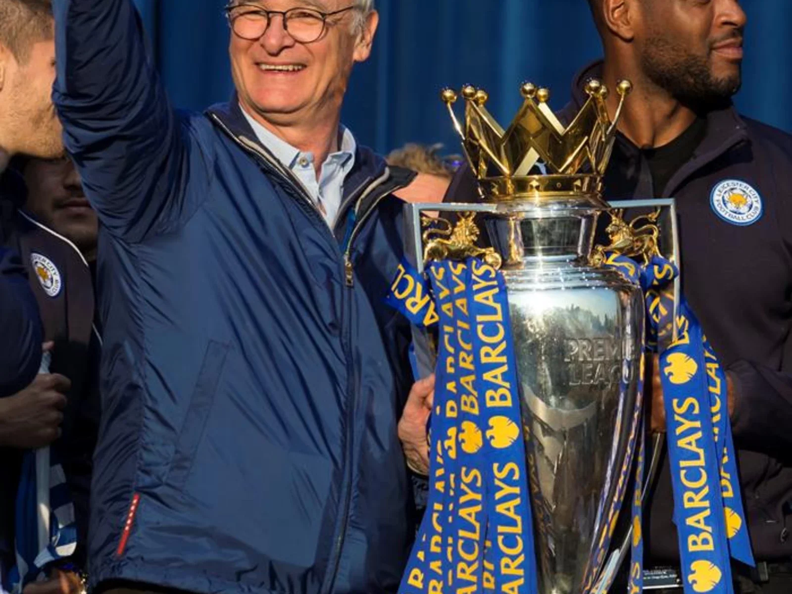 Así celebró Leicester su primer título de la Premier League con sus hinchas