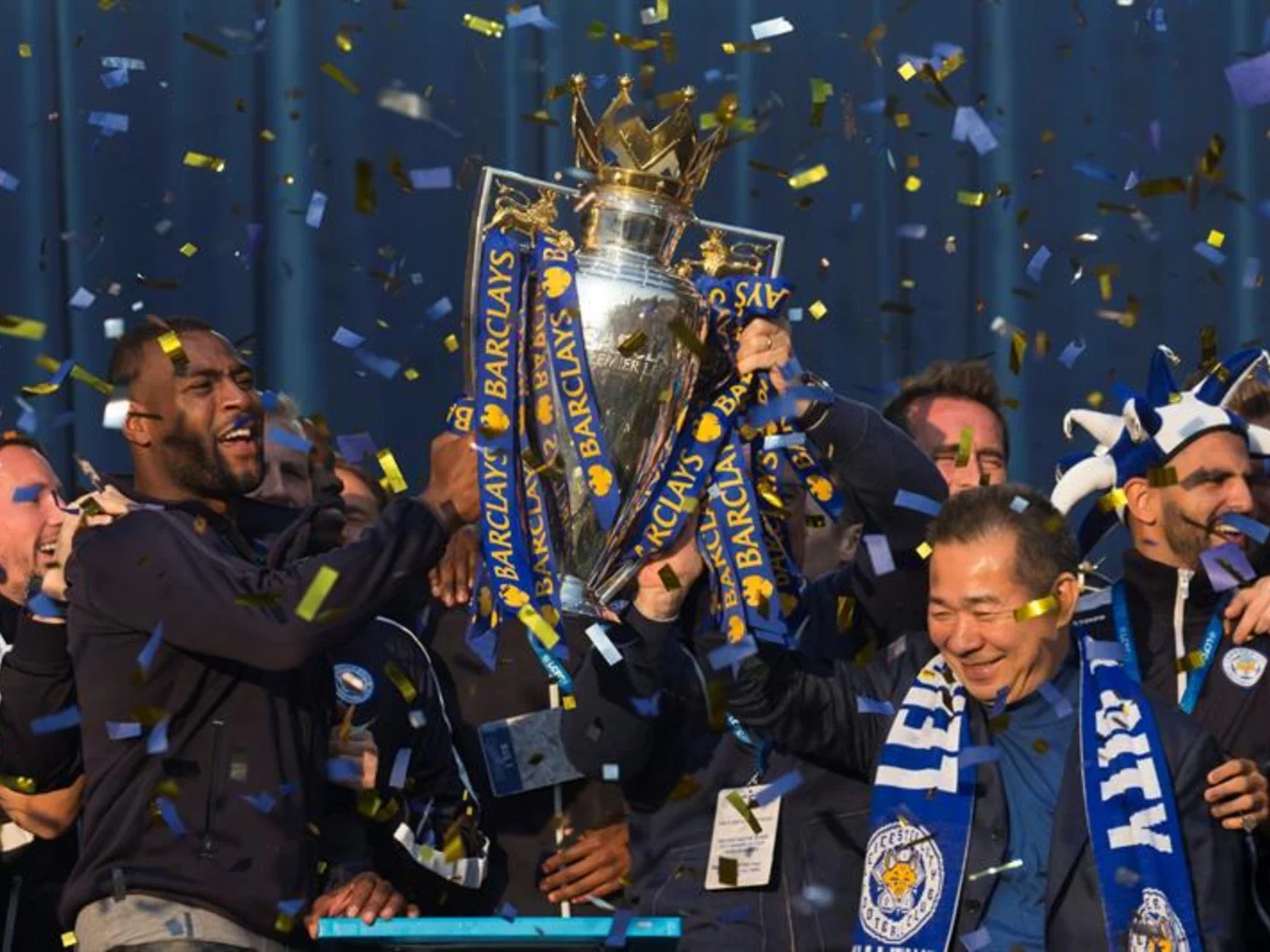 Así celebró Leicester su primer título de la Premier League con sus hinchas
