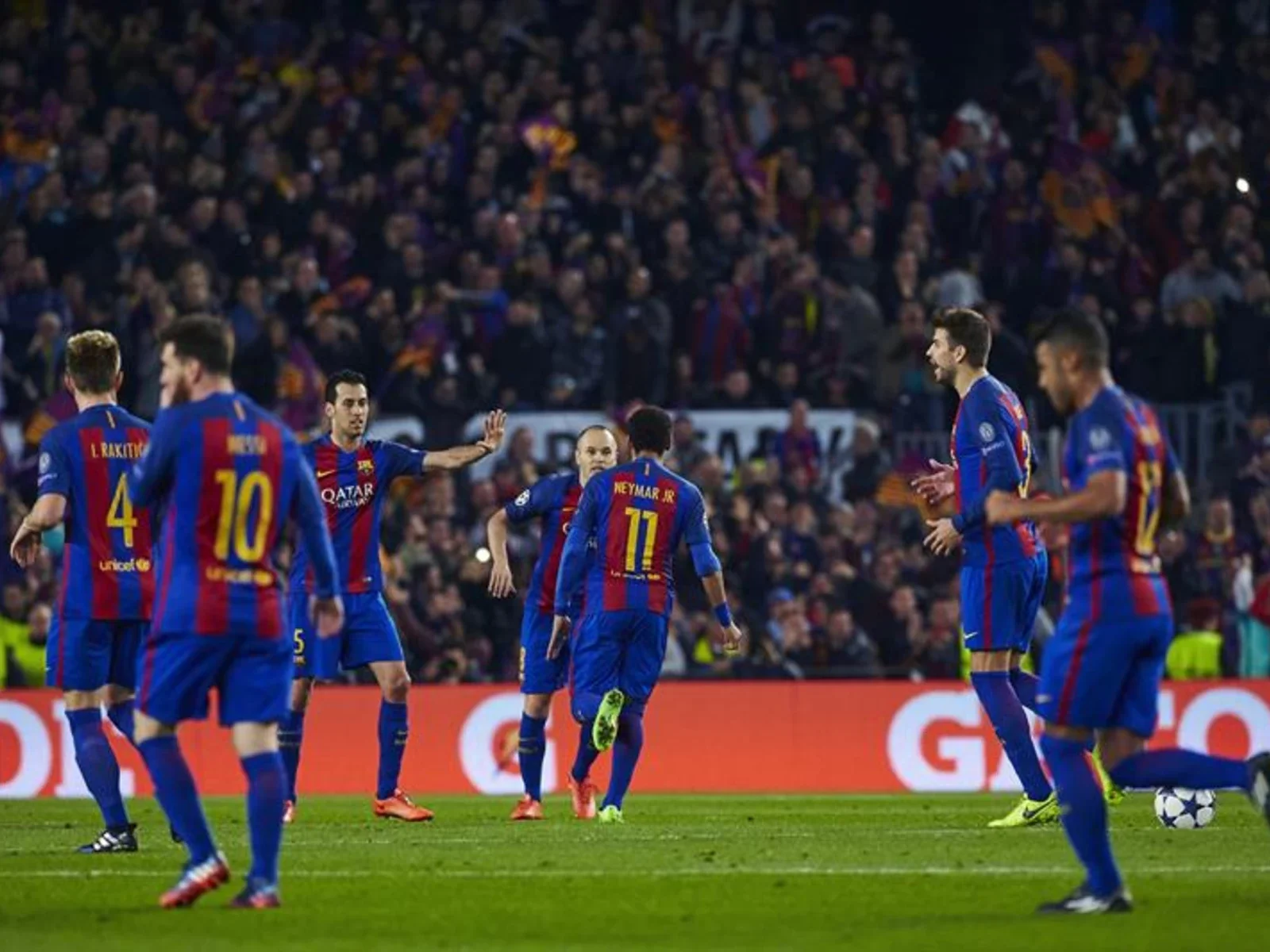 Champions League | Las mejores imágenes de las clasificaciones a cuartos de Barcelona y Dortmund