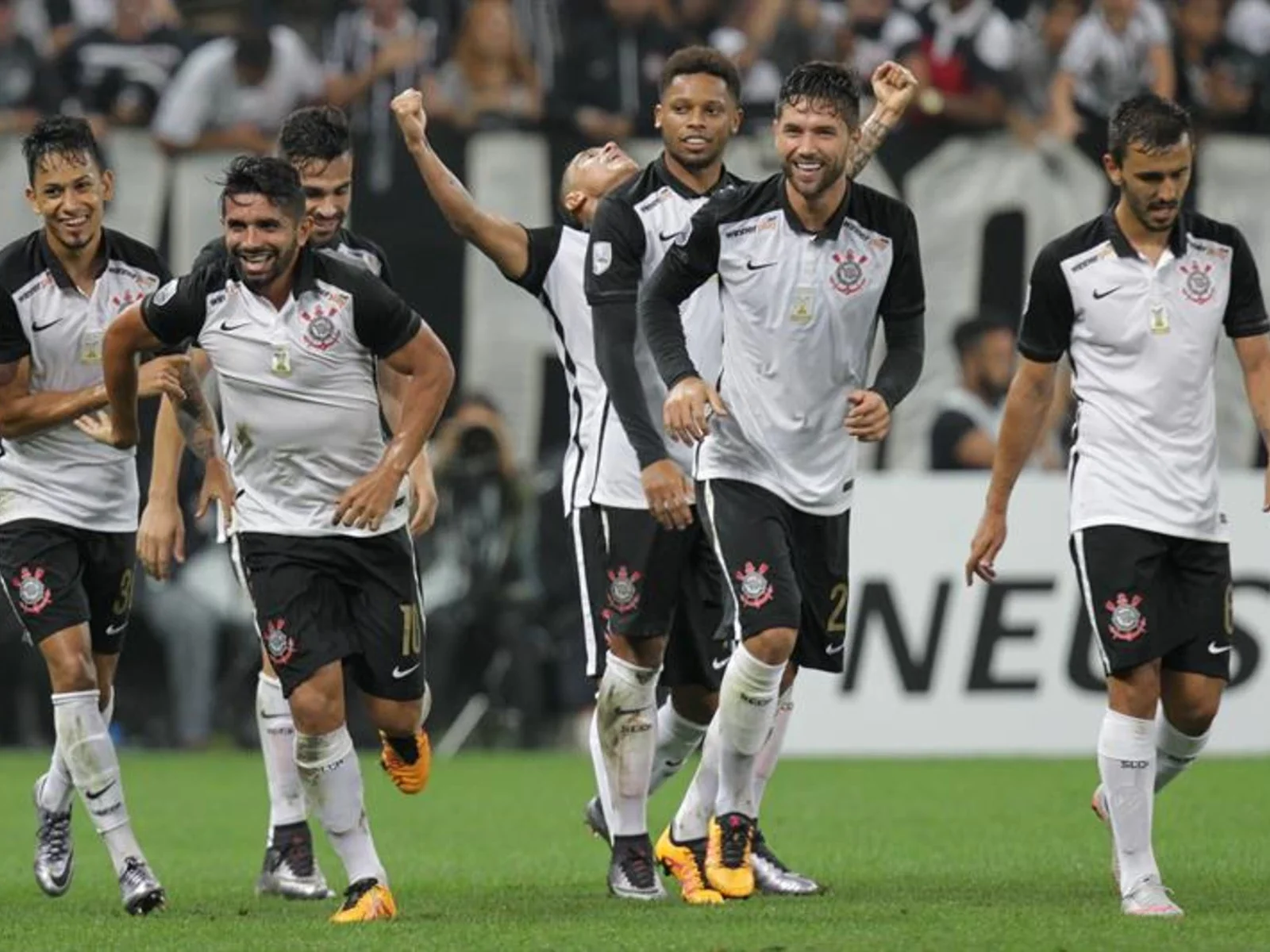 Estas fueron las mejores postales del duelo entre Corinthians y Santa Fe