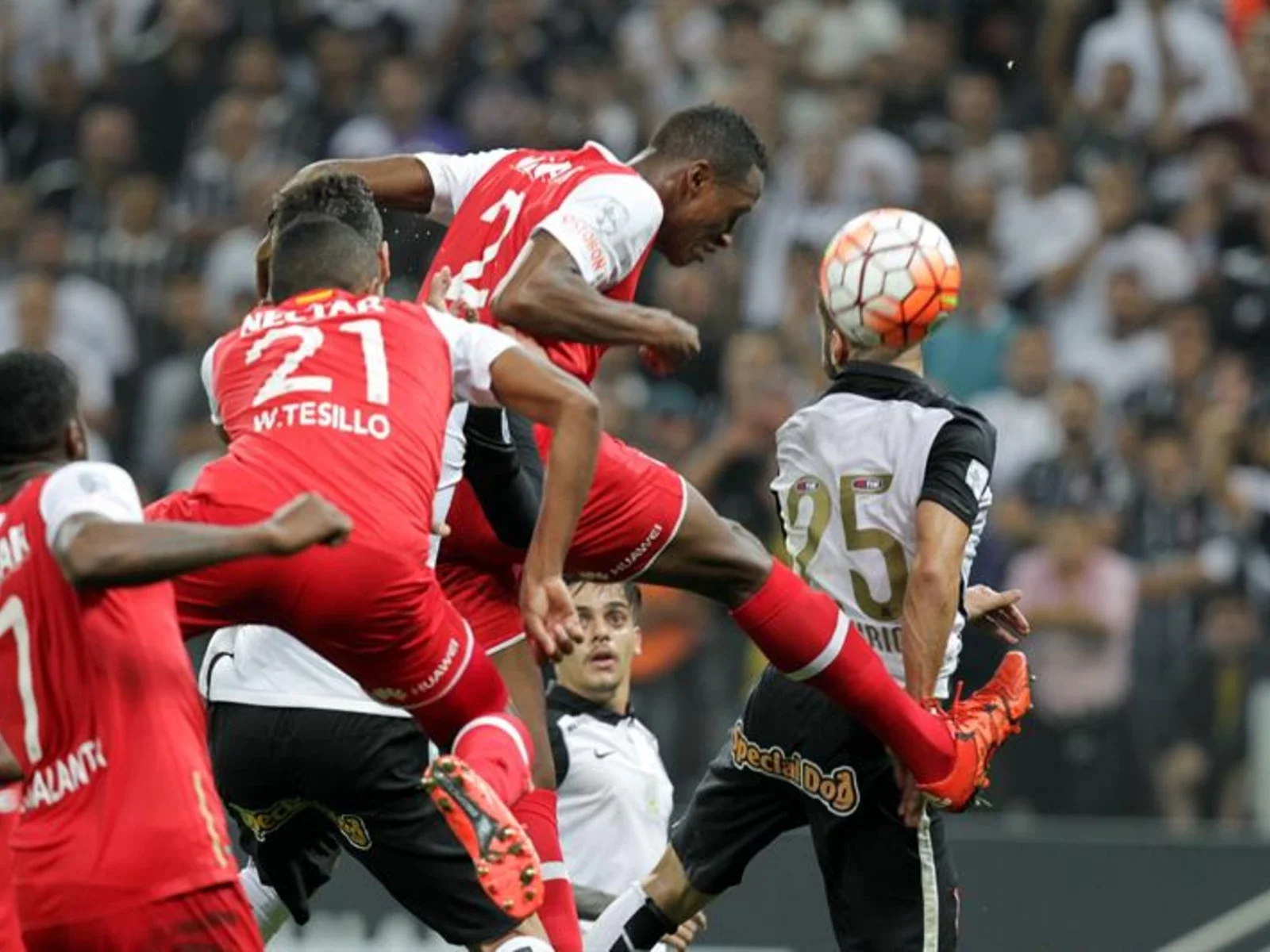 Estas fueron las mejores postales del duelo entre Corinthians y Santa Fe