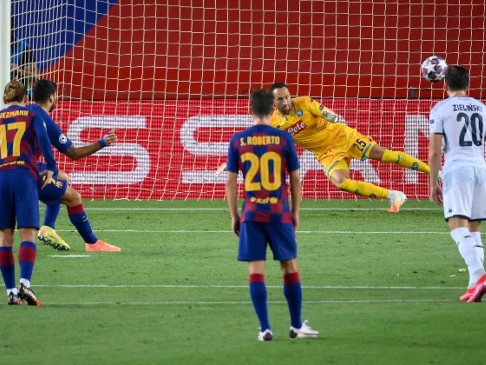 Mira aquí, en fotos, la clasificación de Bayern y Barcelona a cuartos de Champions