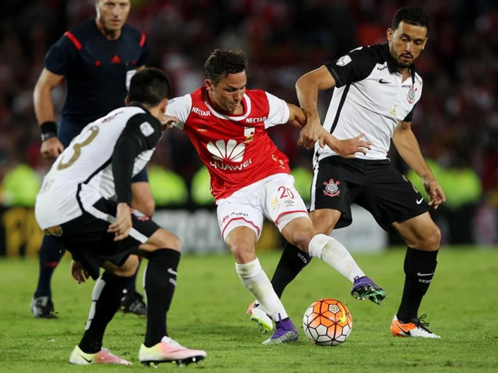 Mira aquí las mejores imágenes que dejó el empate entre Santa Fe y Corinthians