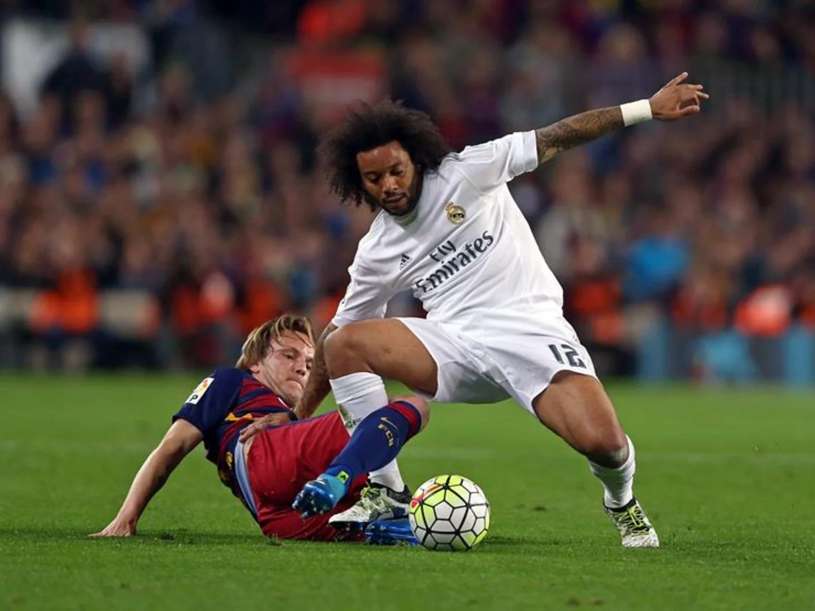 Mira aquí las mejores postales del clásico Barcelona - Real Madrid